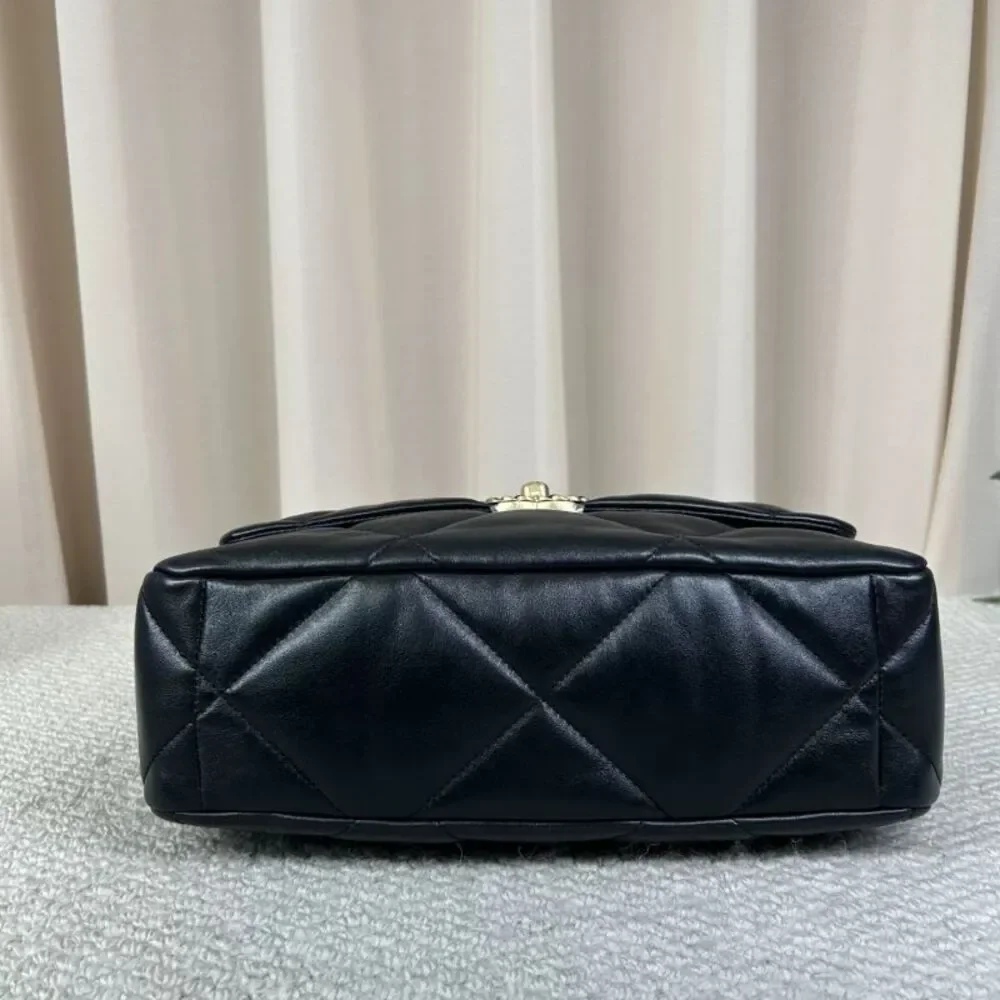 Chanel Women Pre-Loved Bag Very Good Condition